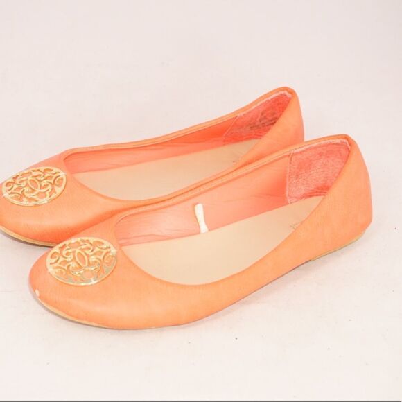 Capelli Peach-Colored Round Toe Flats, Size 7 - Picture 4 of 8